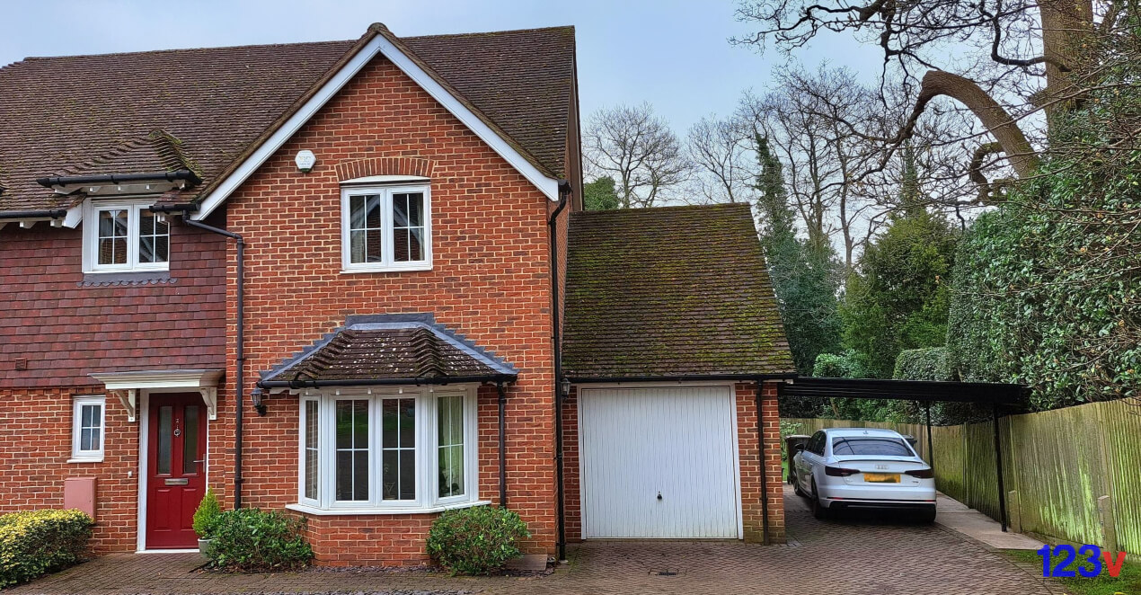 Black Lean to Carport by 123v in Maidstone Kent