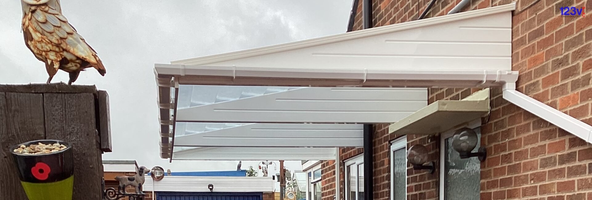 Cantilever Car Canopy in white