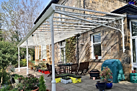 123v Victorian Style Veranda White