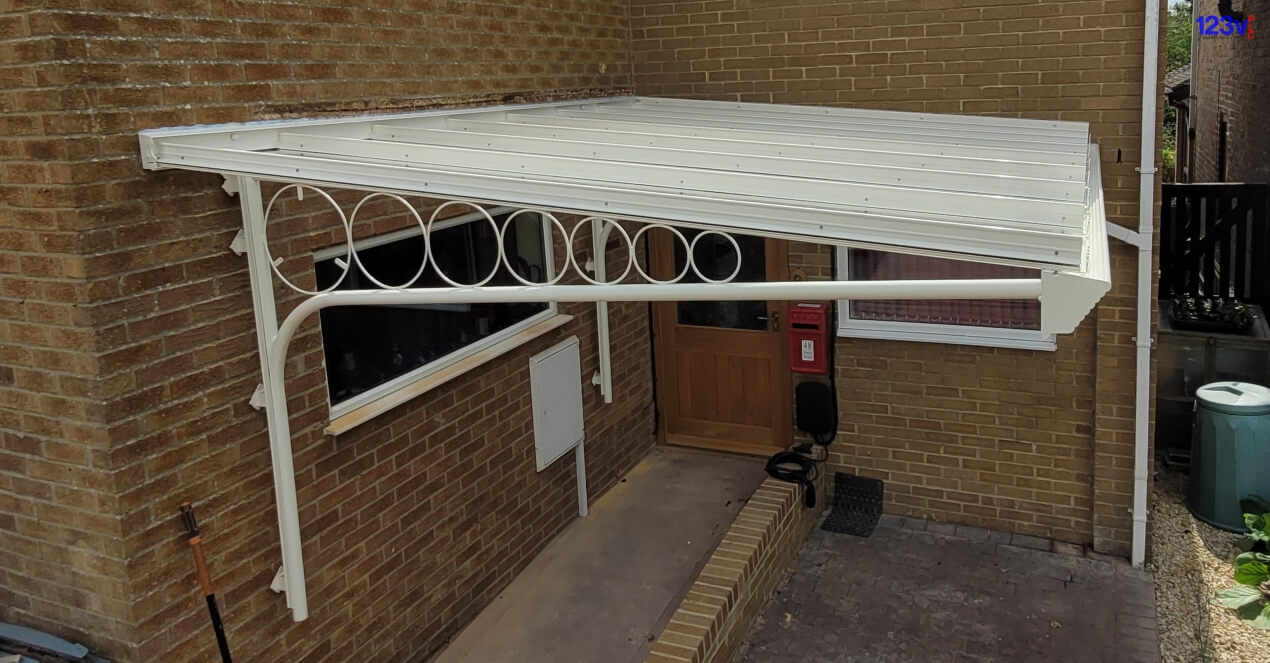 123v White Glass Veranda Circle Beams Witney UK