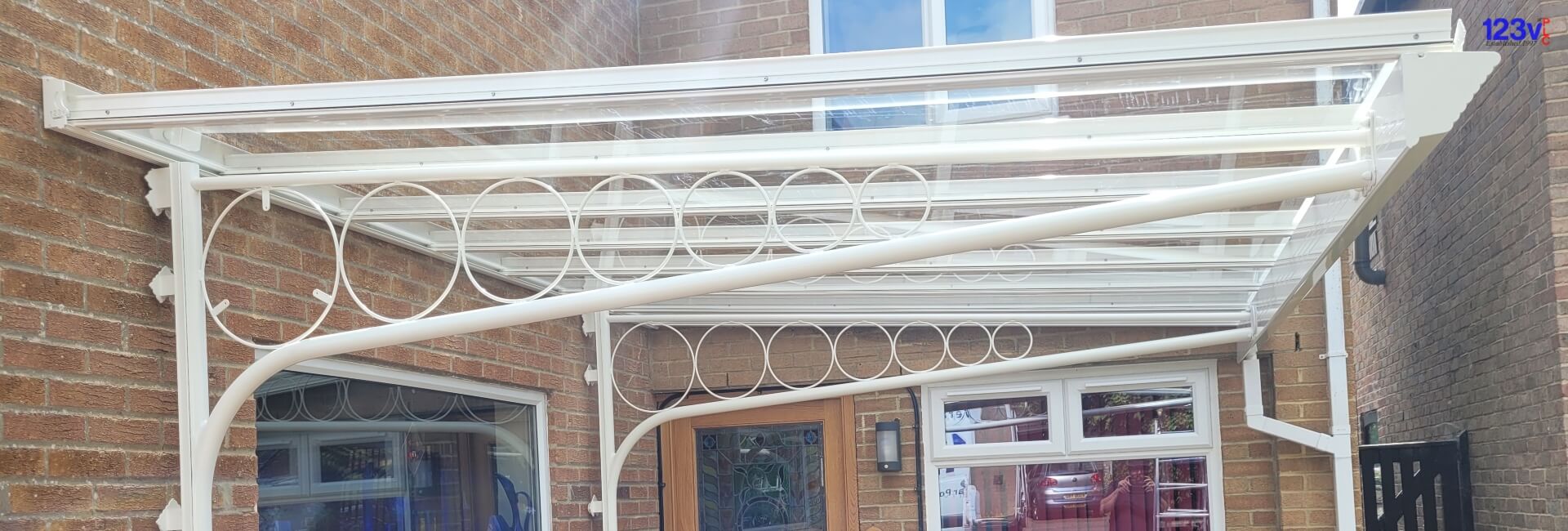 123v White Glass Veranda Circle Beams Witney