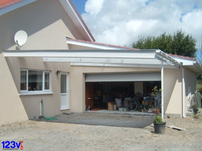 wide-span-traditional-white-carport