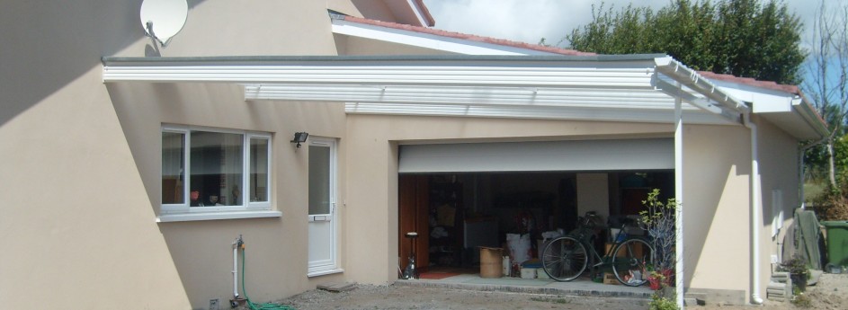 Carport over Triple Garages 123v Plc