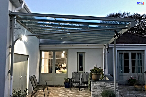 Grey Glass Veranda with beams and posts