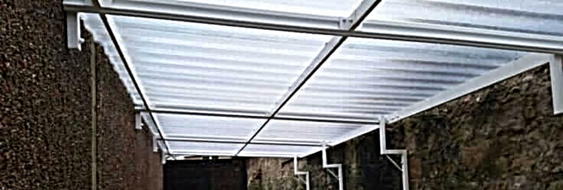 Carport in Falkirk, Central Lowlands of Scotland